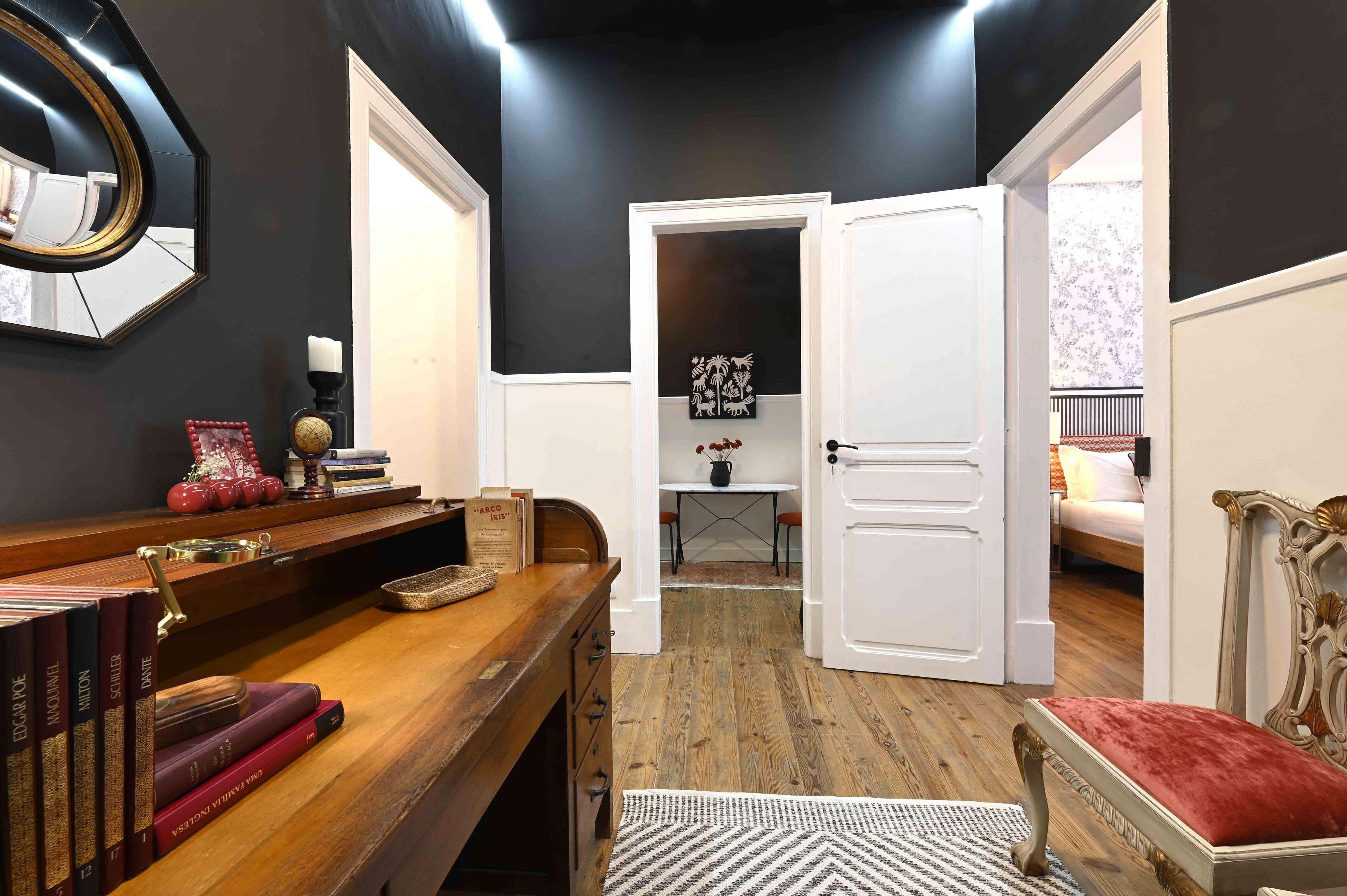 28-cm flat-screen TV with cable channels, TV