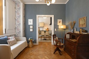 Superior Studio Suite | Living area