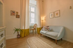 Classic Double Room | Living area