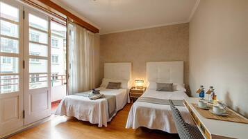 Twin Room | Free WiFi, bed sheets