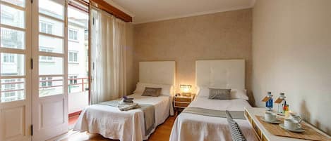 Twin Room | Free WiFi, bed sheets