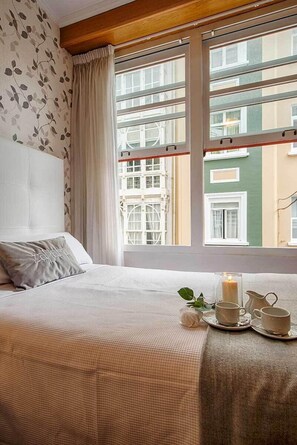 免费 WiFi、床单