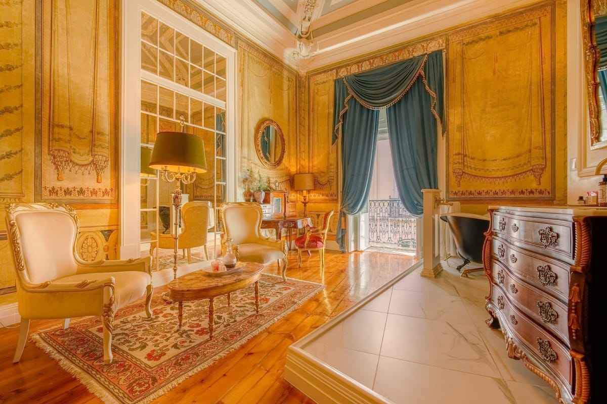 Diamante 05 | Minibar, caja de seguridad en la habitación y escritorio