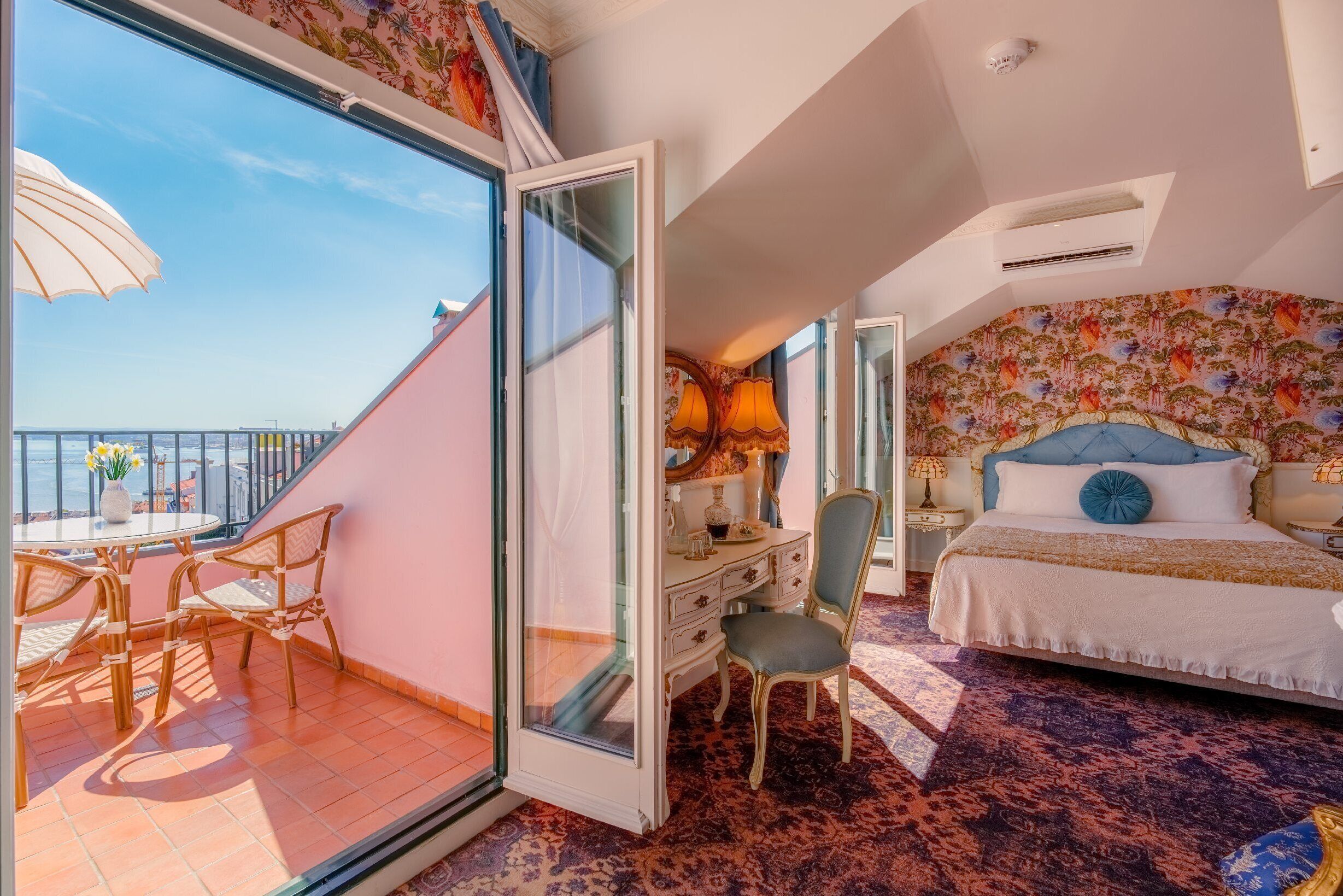 Cravo da Índia 05 | Minibar, in-room safe, desk, soundproofing