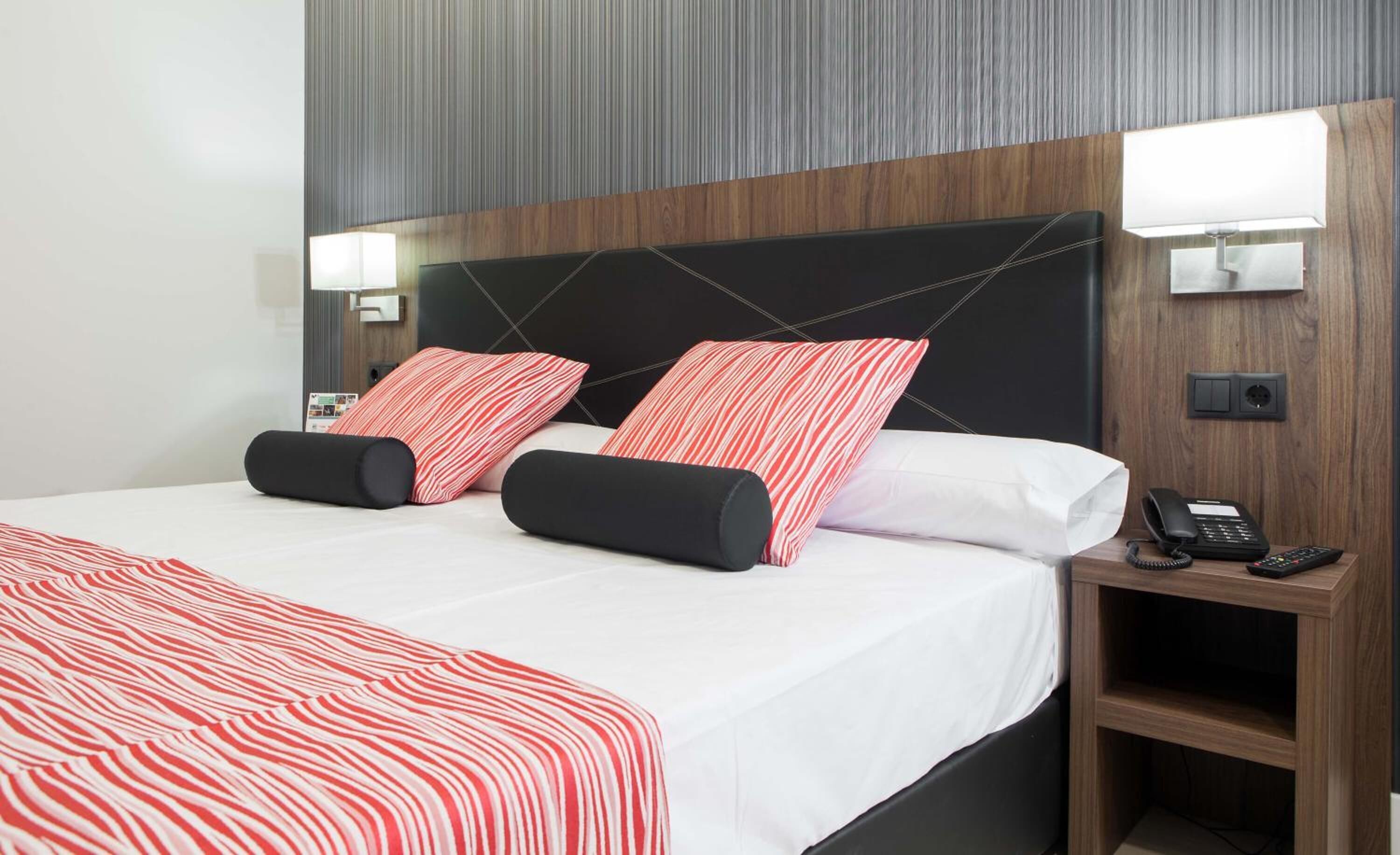 1 bedroom, minibar, in-room safe, desk