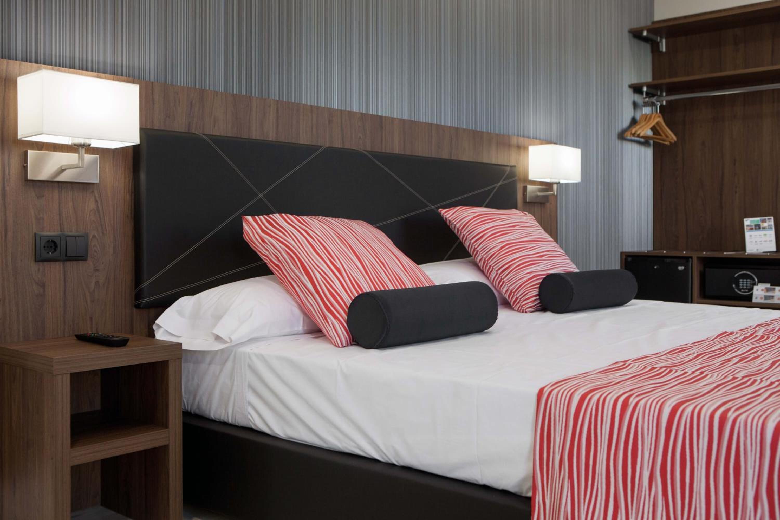 1 bedroom, minibar, in-room safe, desk