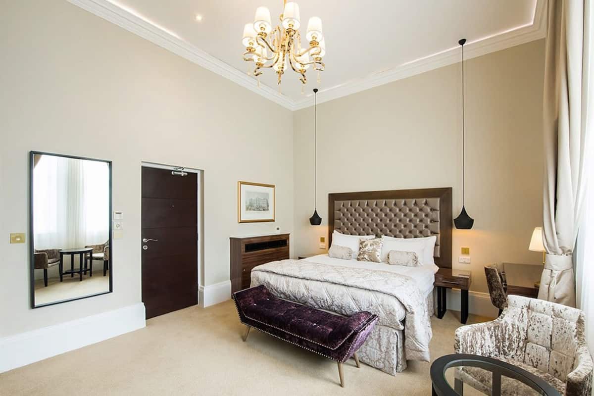 1 Schlafzimmer, hochwertige Bettwaren, Minibar, Zimmersafe