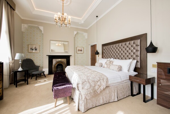 Télévision à écran plat de 48 pouces avec chaînes numériques, télévision