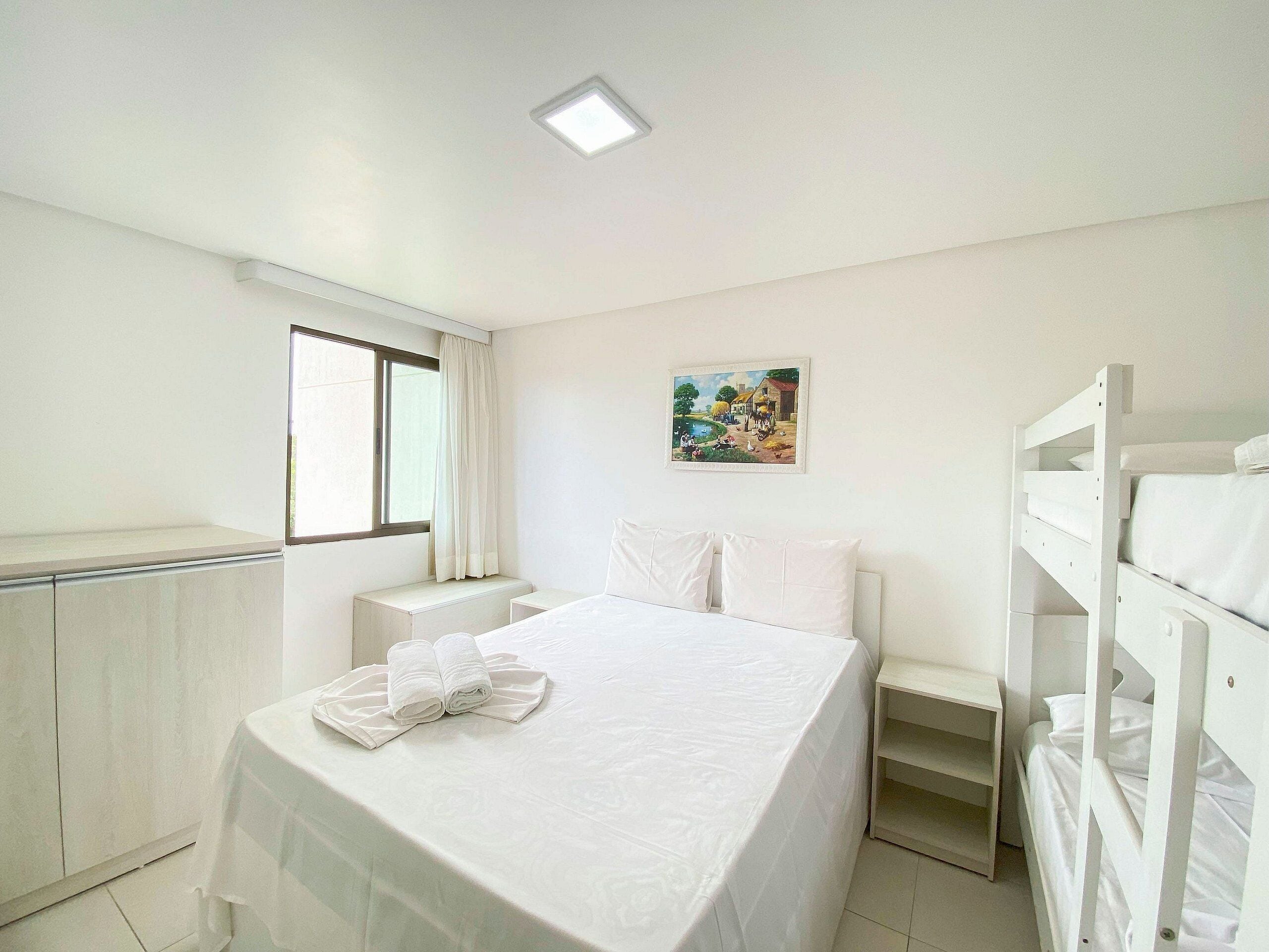 Departamento familiar, lanai, vista al patio | Muebles diferentes y wifi gratis 