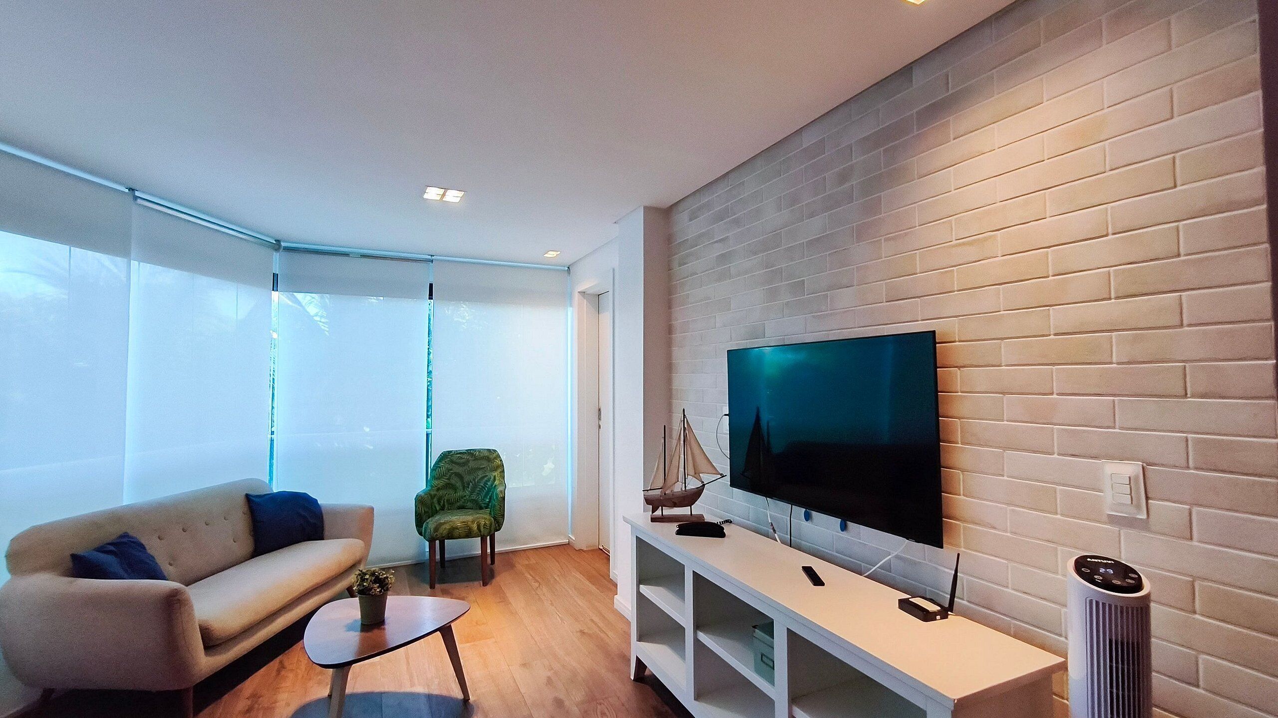 Comfort Apartment | Living area | TV