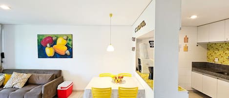 Family Apartment | Dining