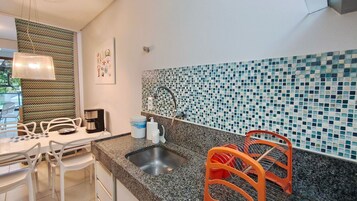 Comfort Apartment | Private kitchen | Fridge, microwave, cookware/dishes/utensils, freezer