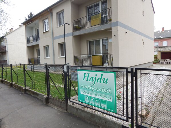 Front of property - Hajdu Vendeghaz (Hajduszoboszlo)