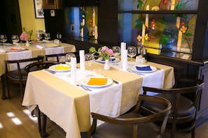 3 quầy bar/khu lounge 