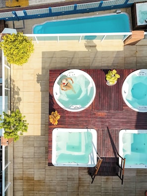 Outdoor spa tub - Pousada Marie Claire Flats (Ipojuca)