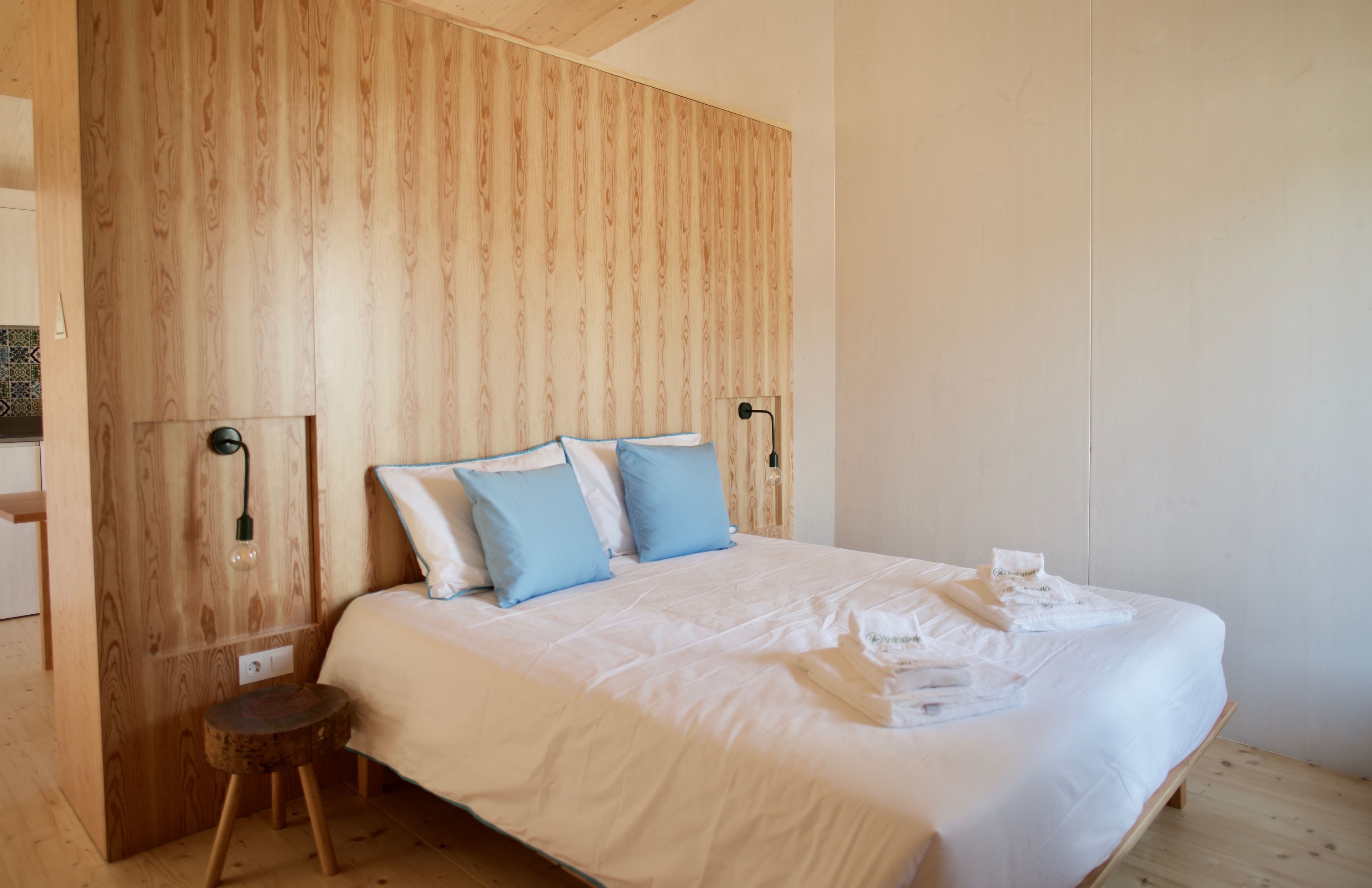 Blendingsgardiner, wi-fi (inkludert) og sengetøy