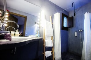 Bathroom - Hotel El Monegal (Guixers)