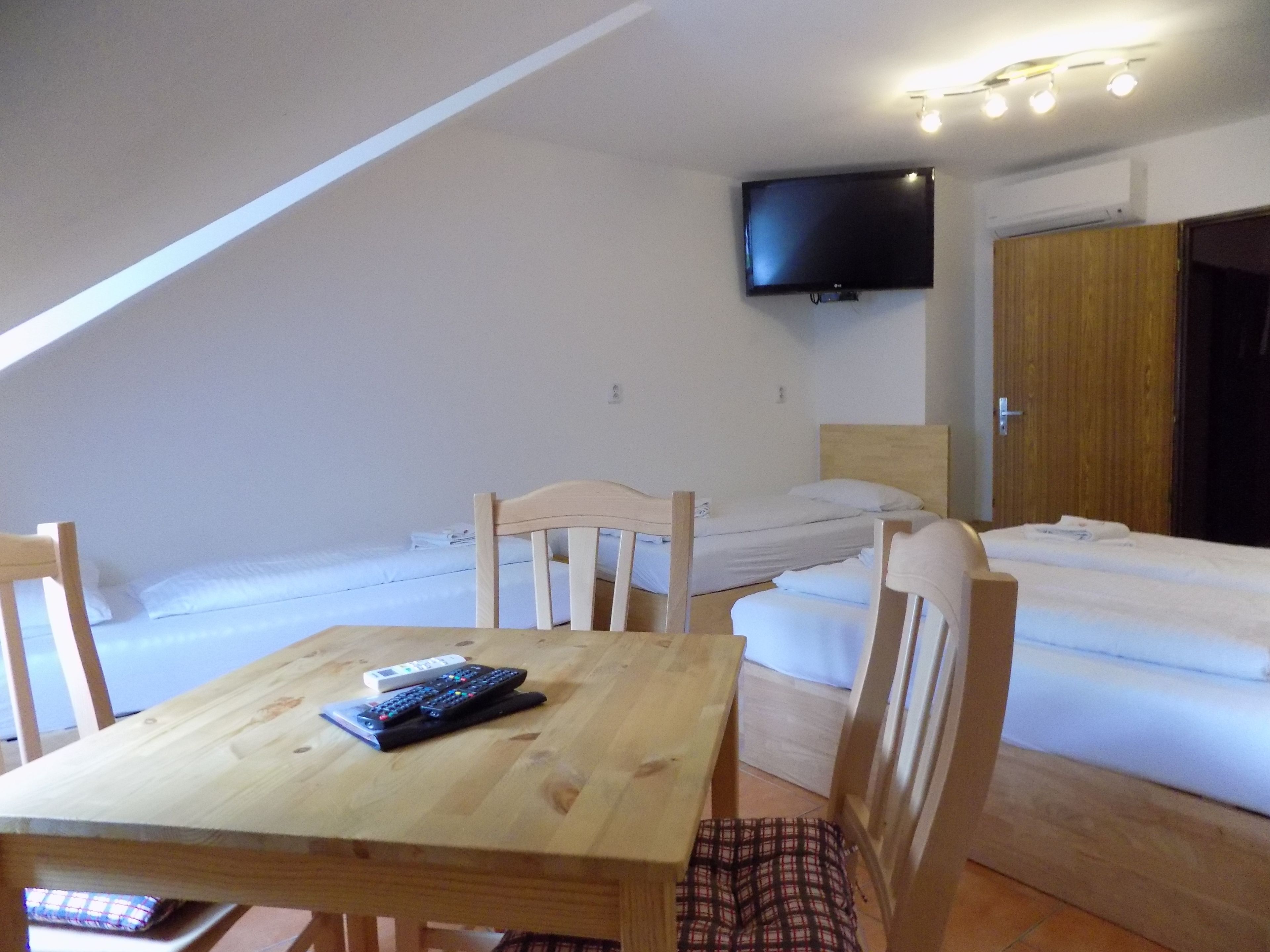 quadruple room | 1 bedroom, free wifi, bed sheets