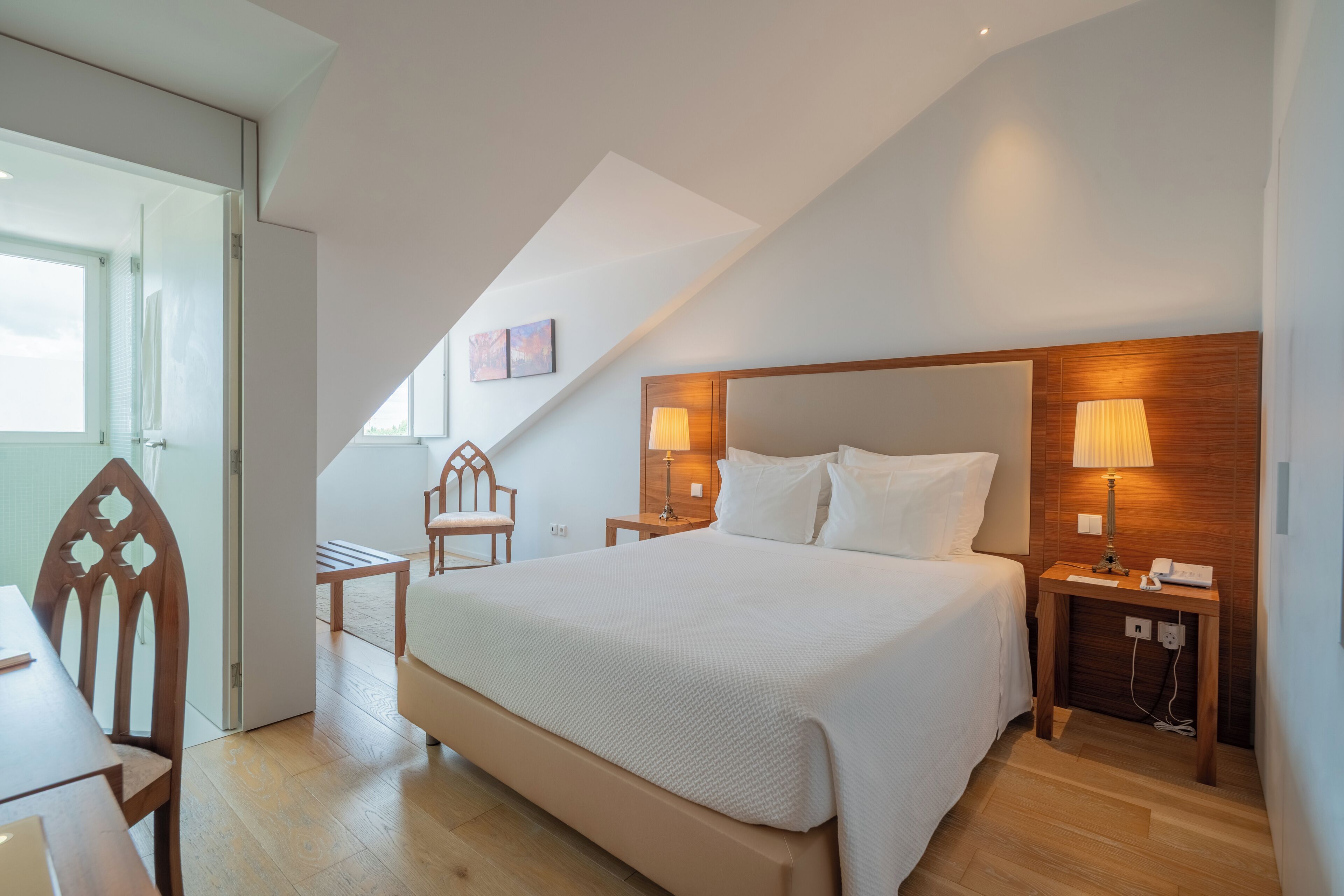 Superior Room | Minibar, in-room safe, individually decorated, individually furnished