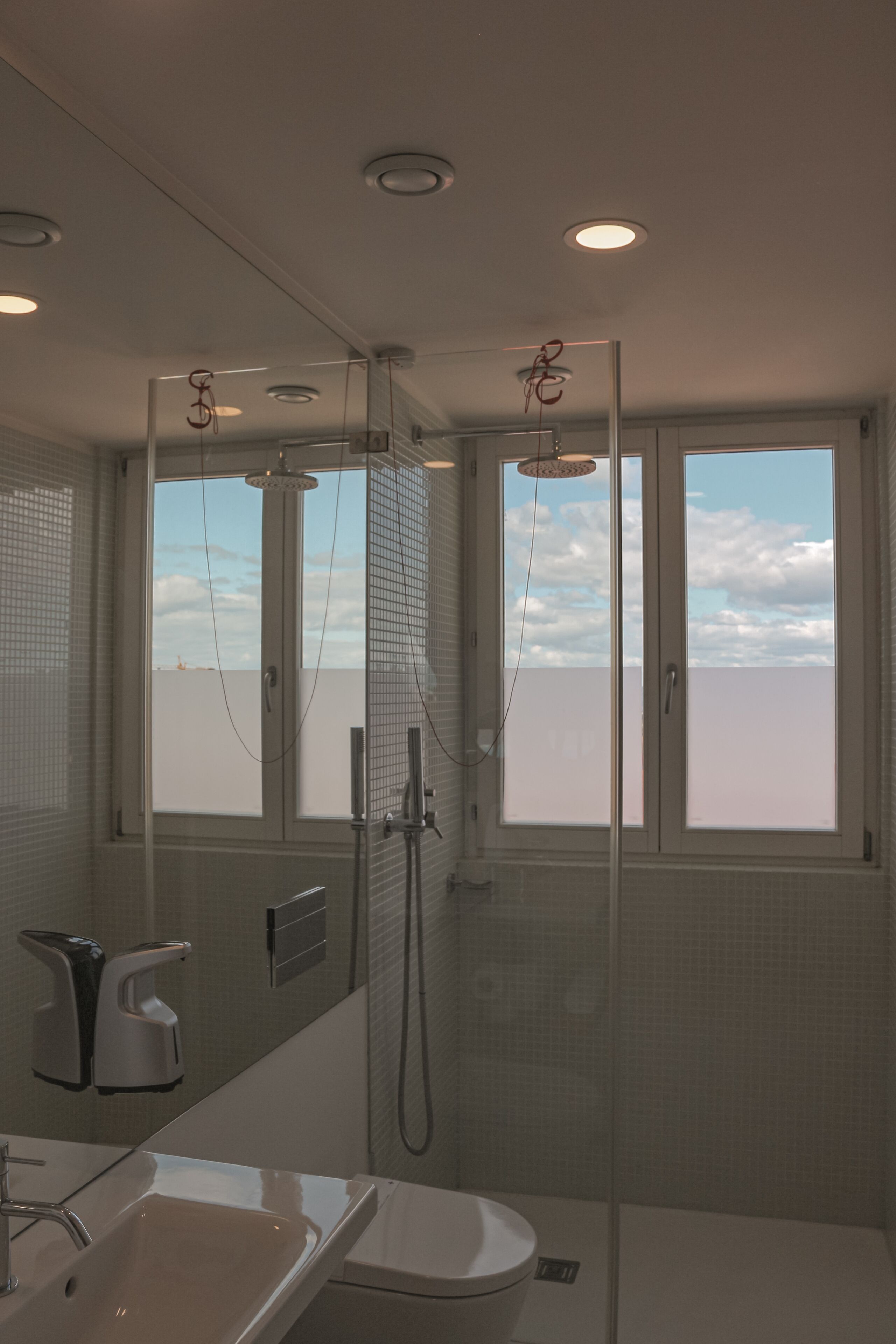 superior room | bathroom | free toiletries, hair dryer, towels, soap