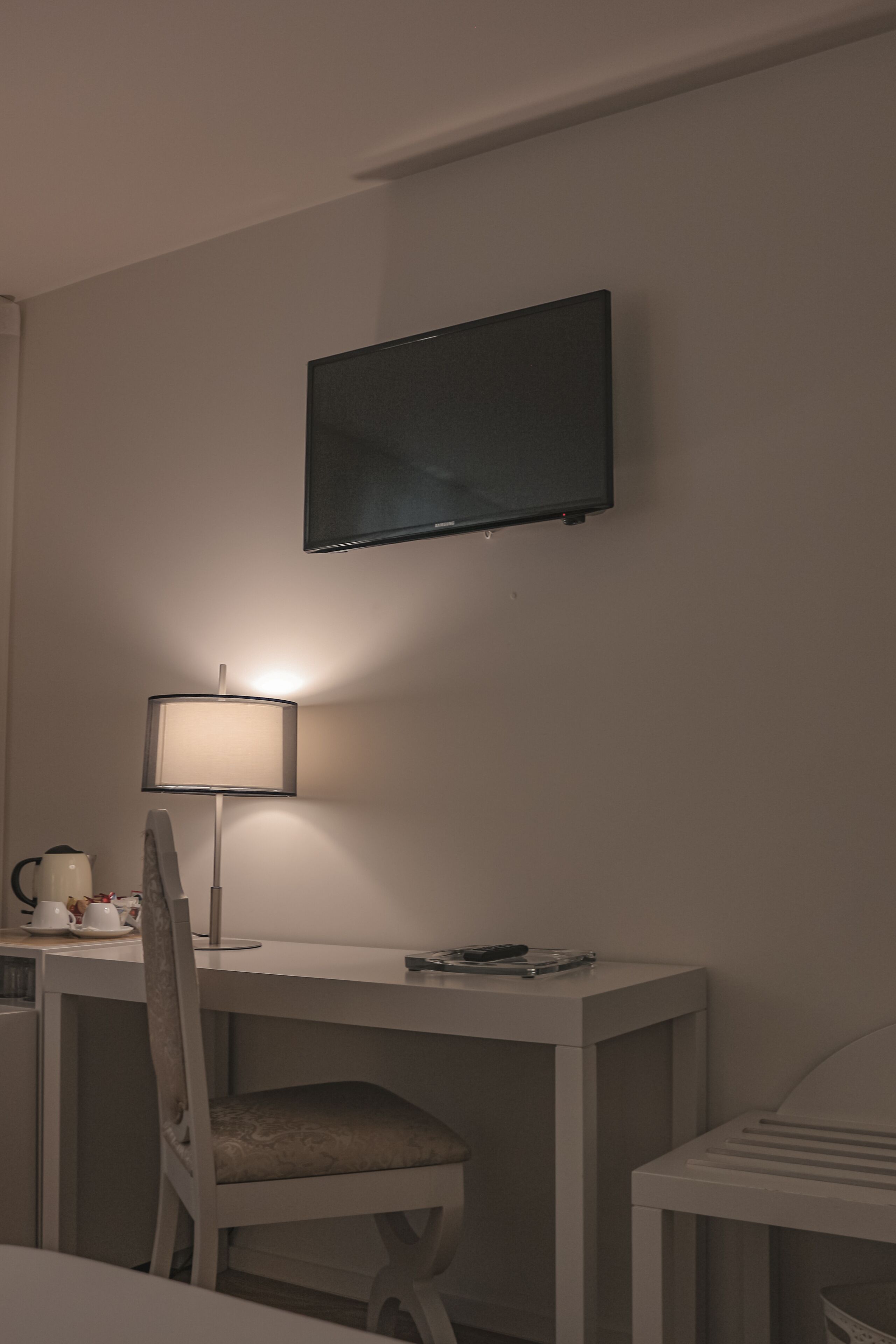 standard room | 1 bedroom, minibar, in-room safe, individually decorated