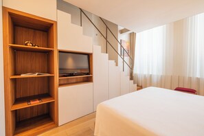 Classic Suite, 1 Bedroom | Minibar, in-room safe, individually decorated, individually furnished