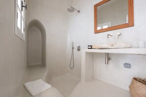 Superior House, 1 Bedroom (Bronze) - Olive Cave Houses (Santorini)