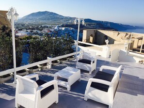 Villa, 2 Bedrooms (Gold) | 1 bedroom, in-room safe, desk, soundproofing