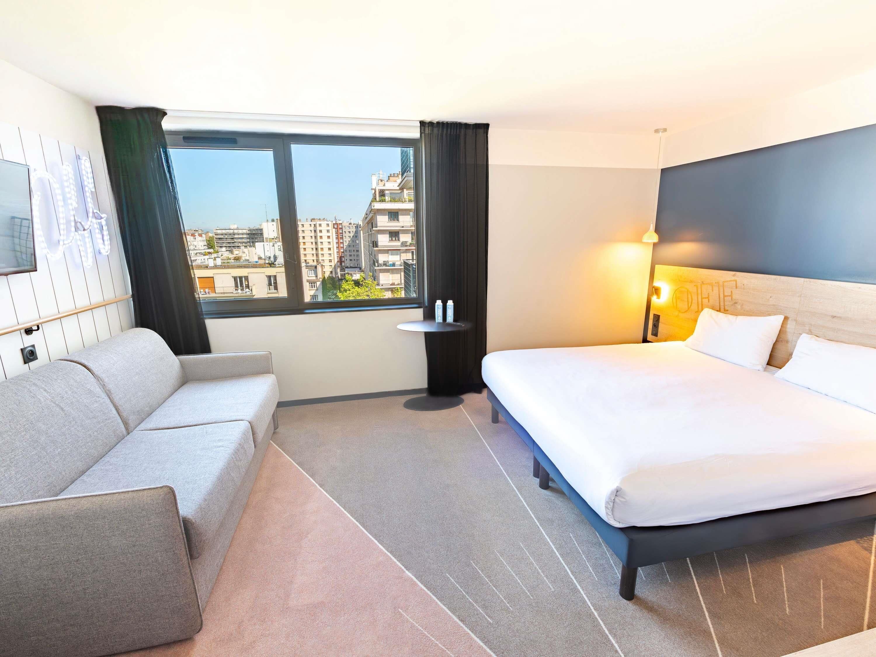 standard suite, 1 double bed with sofa bed | in-room safe, soundproofing, free wifi, bed sheets