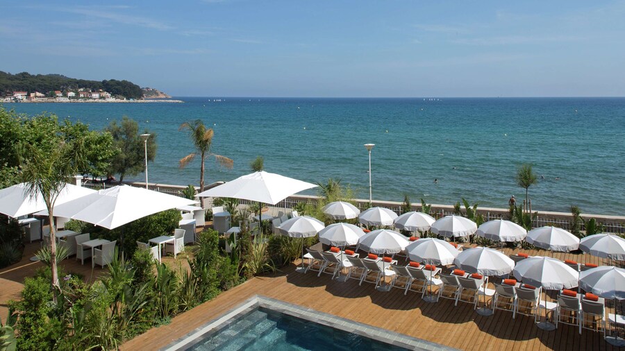Grand Hotel Des Sablettes Plage, Curio Collection By Hilton