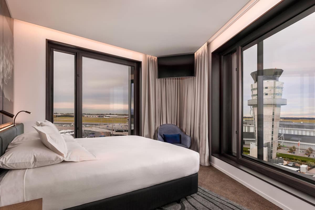 Premium Studio Suite, 1 King Bed