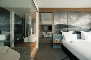 Premium Studio Suite, 1 King Bed | Minibar, in-room safe, blackout curtains, soundproofing