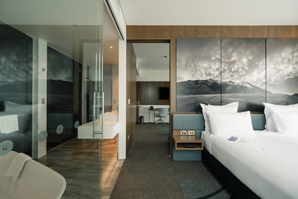 Suite, 1 King Bed | Minibar, in-room safe, blackout drapes, soundproofing - Novotel Christchurch Airport (Christchurch)