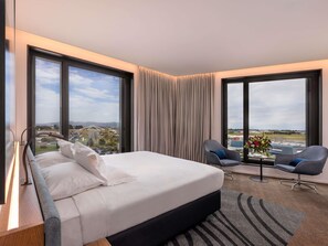 1 soveværelse, minibar, pengeskab på værelset, mørklægningsgardiner