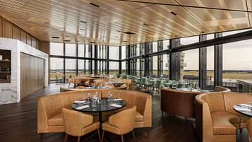 Breakfast, lunch, dinner served; international cuisine