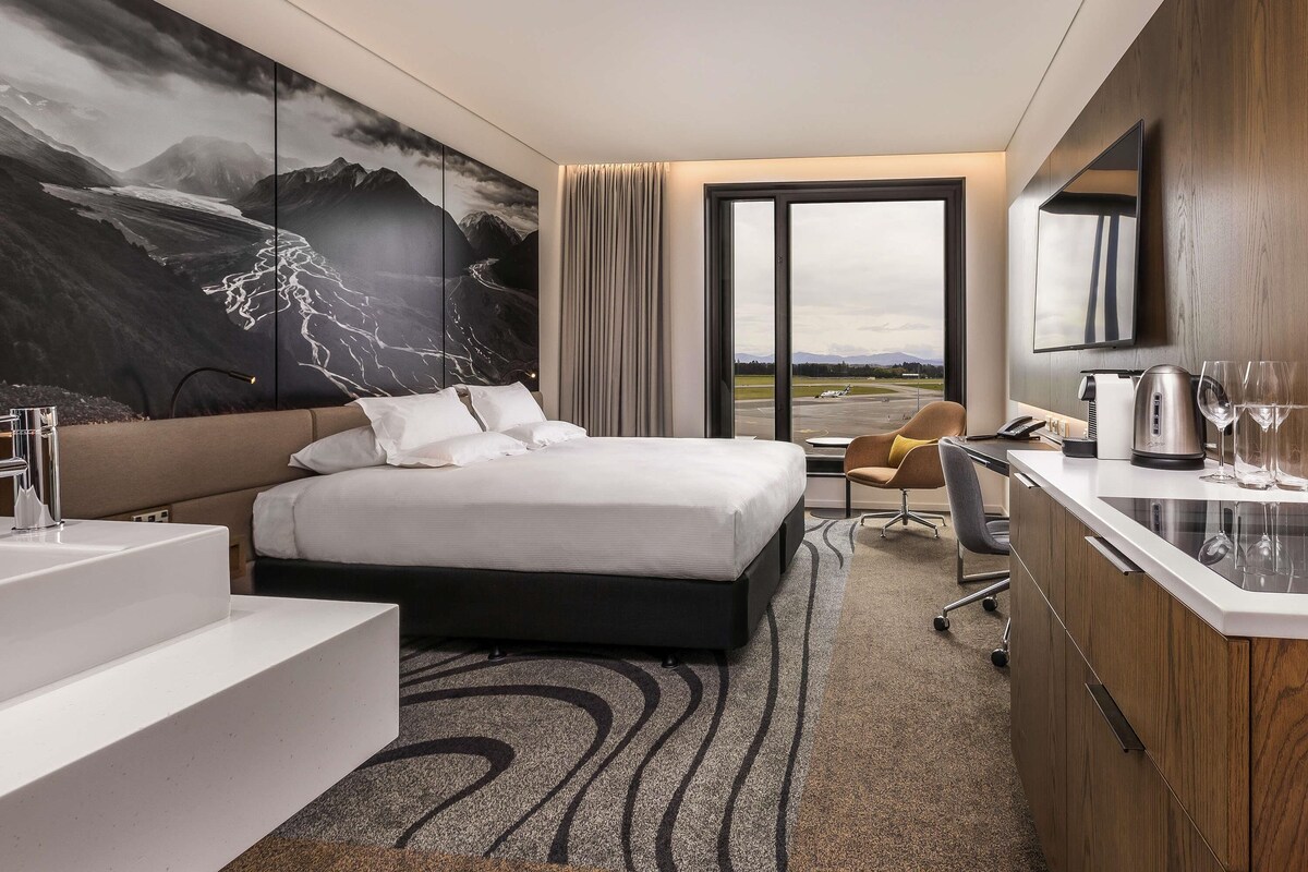 Minibar, in-room safe, blackout curtains, soundproofing