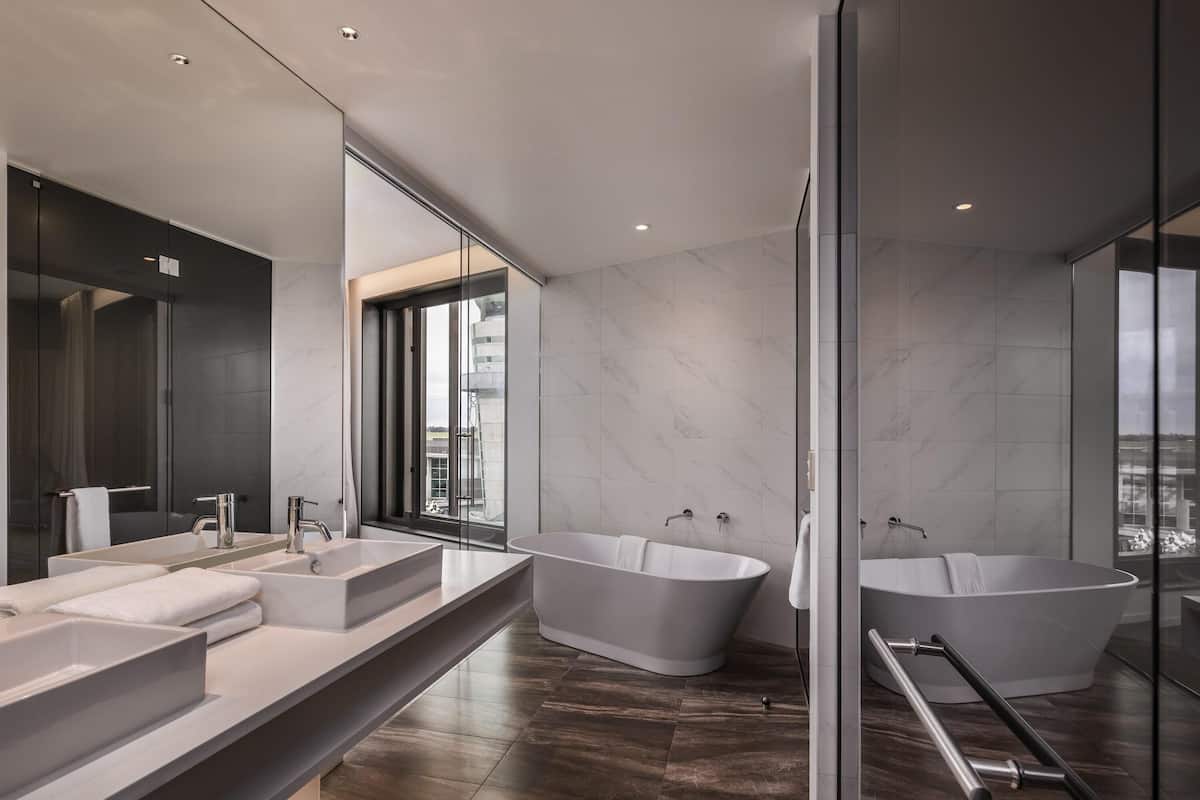 Suite, 1 King Bed | 1 bedroom, minibar, in-room safe, blackout drapes