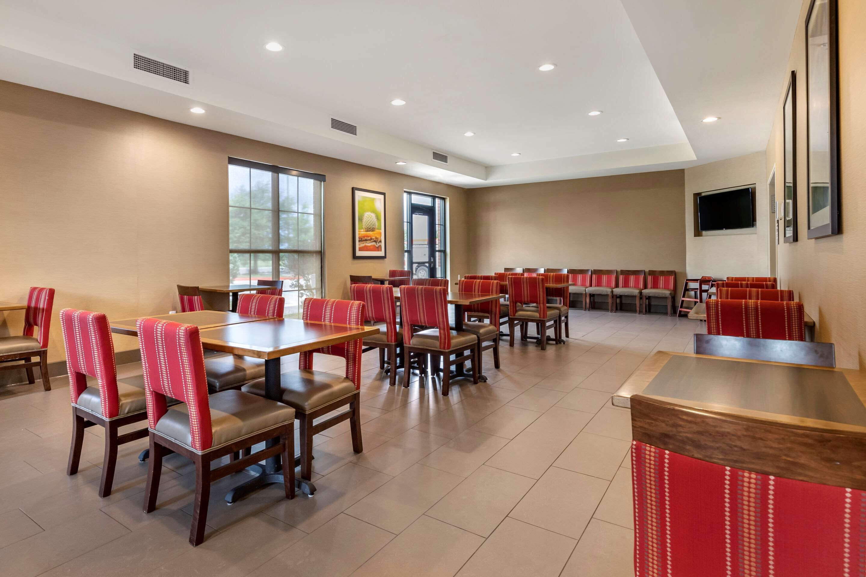 free daily on-the-go breakfast