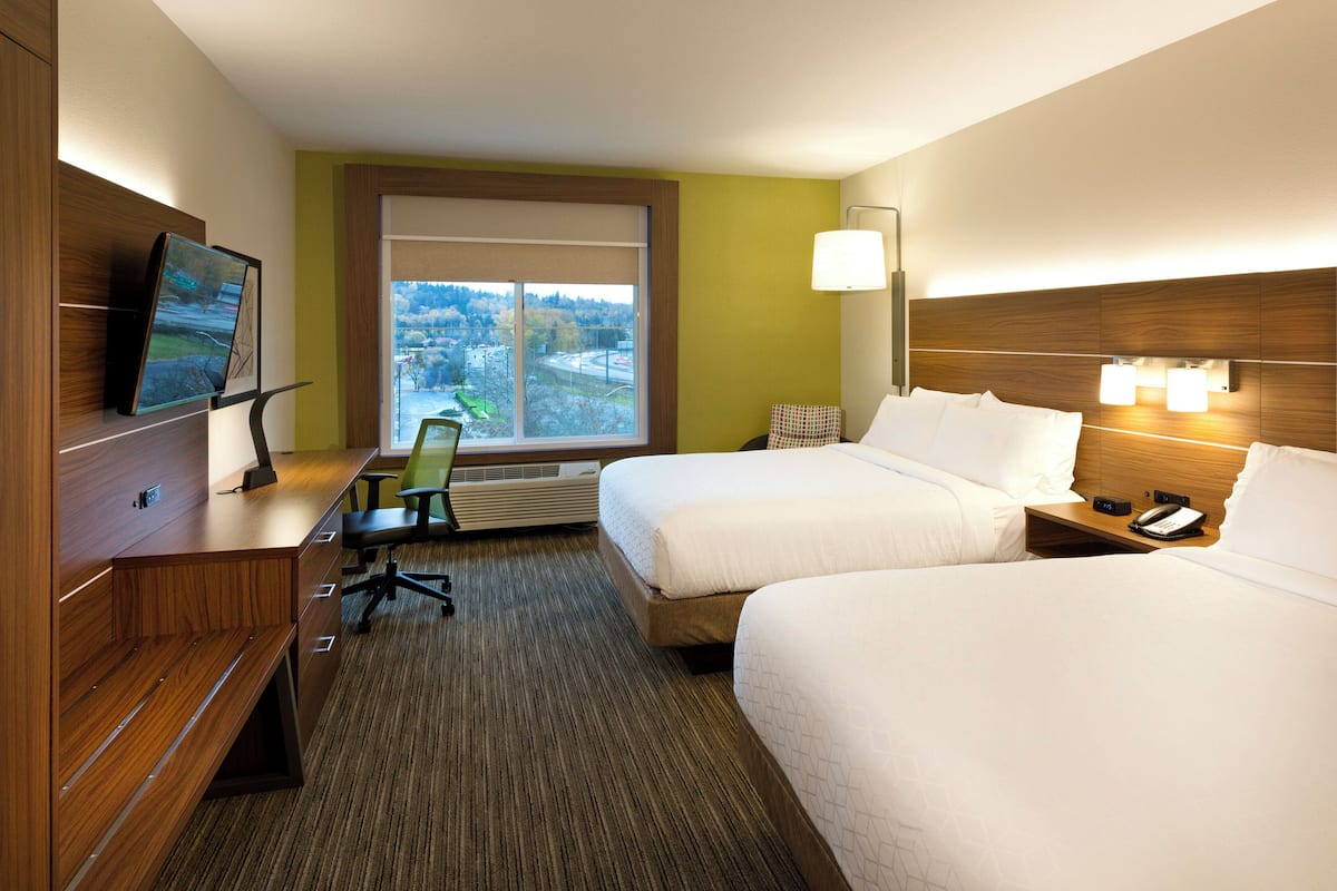 Suite, 2 Queen Beds, Accessible, Non Smoking (Communications) | In-room safe, blackout drapes, iron/ironing board, WiFi (free)