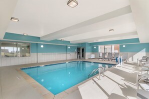 Indoor pool - Holiday Inn Express Spring Hill by IHG (Spring Hill)