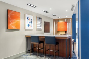 Exterior - Holiday Inn Express Spring Hill by IHG (Spring Hill)