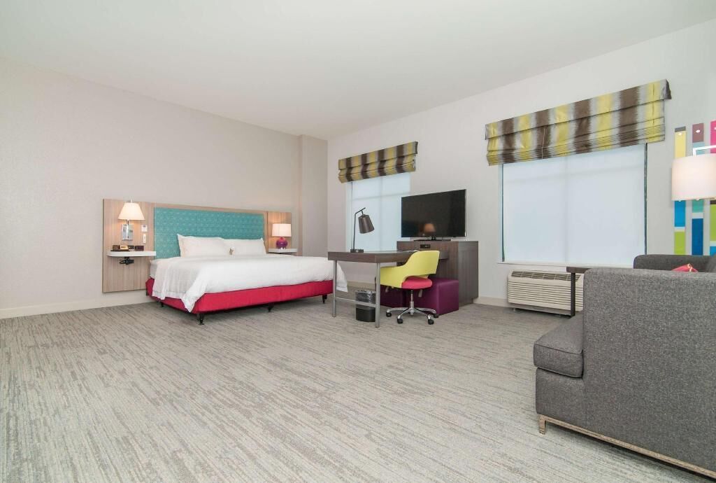 In-room safe, desk, laptop workspace, iron/ironing board