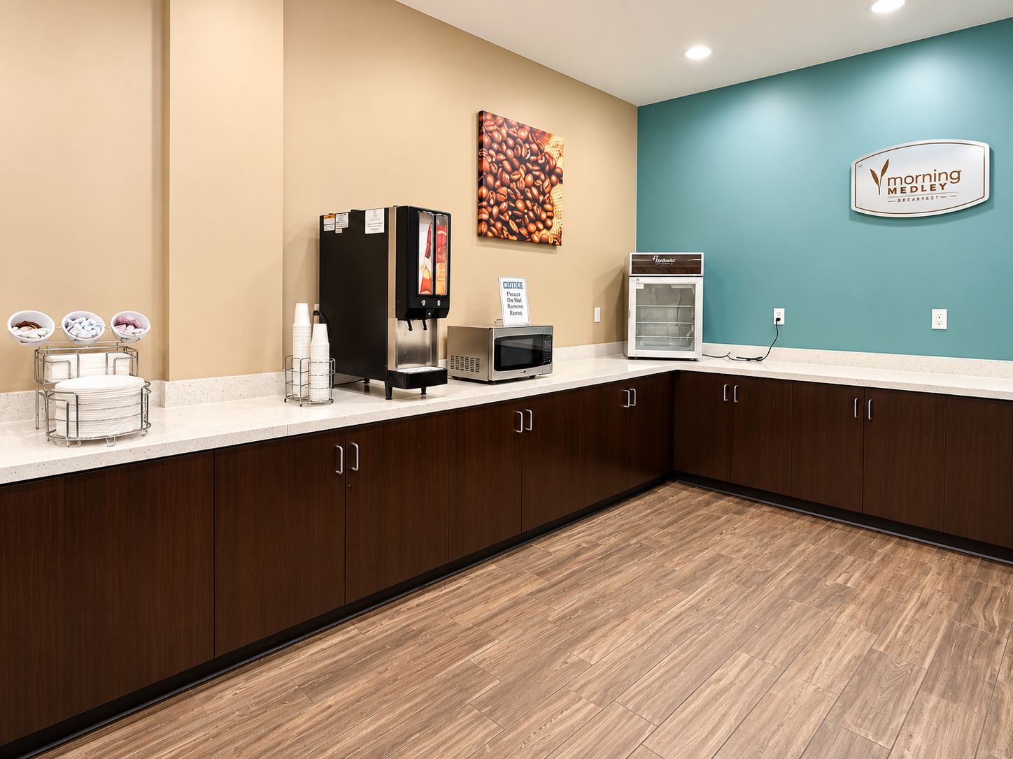 Free daily continental breakfast