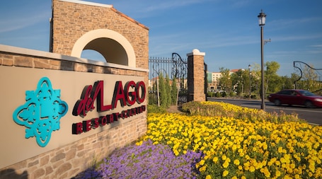 Property grounds. del Lago Resort & Casino