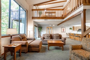 Suite, 2 Schlafzimmer, Nichtraucher, Sauna | Wohnzimmer