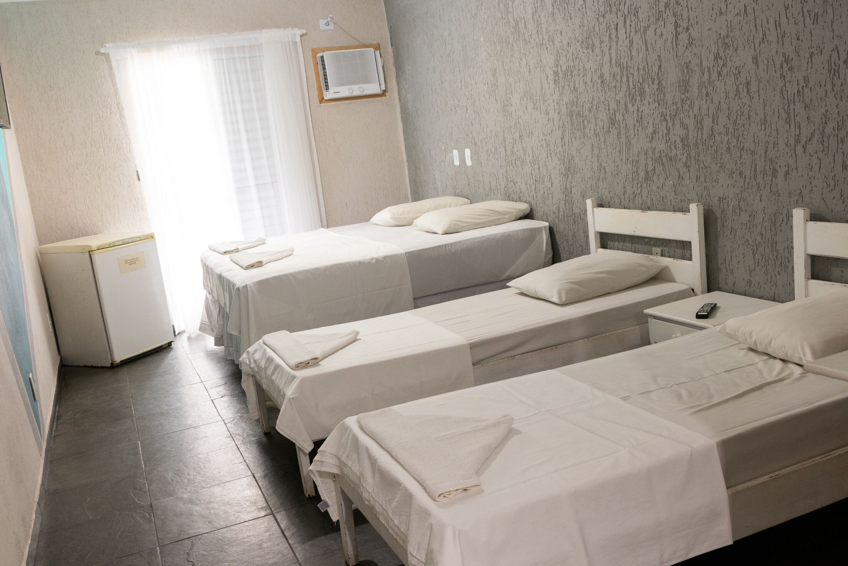 family room | 1 bedroom, minibar, free wifi, bed sheets