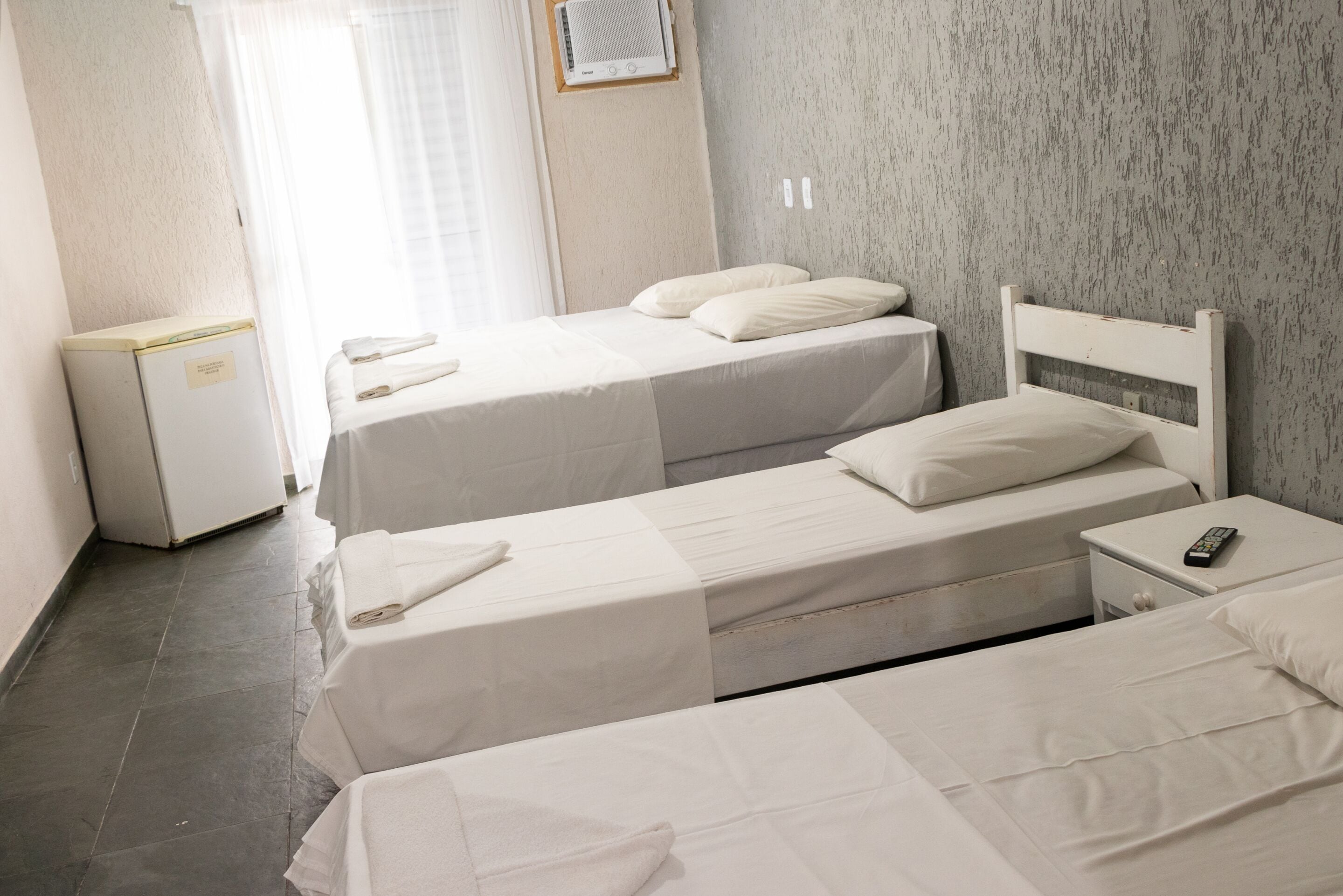 family room | 1 bedroom, minibar, free wifi, bed sheets