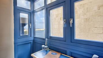 Superior Double or Twin Room, Partial Sea View | Premium bedding, minibar, in-room safe, desk