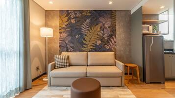 Suite Junior, 1 lit double, balcon | Bureau, rideaux occultants, lits bébé (gratuits), Wi-Fi gratuit