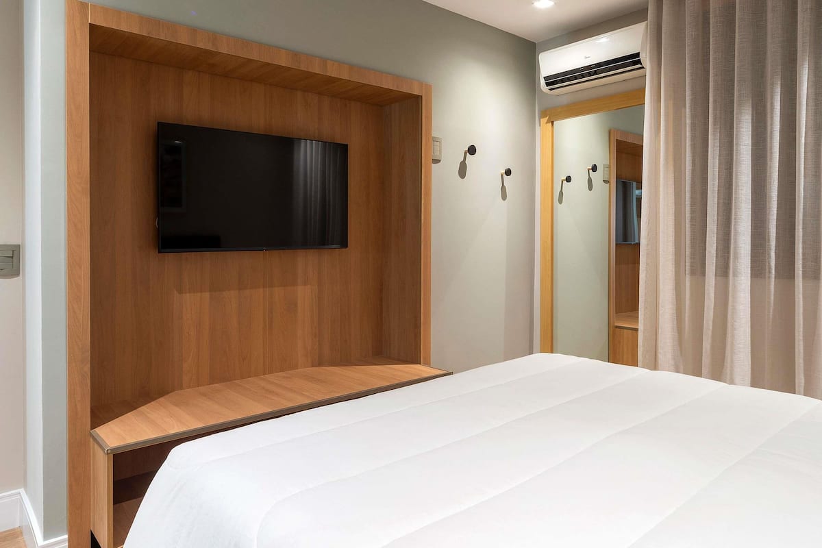 Executive Room, 1 Queen Bed with Sofa bed
